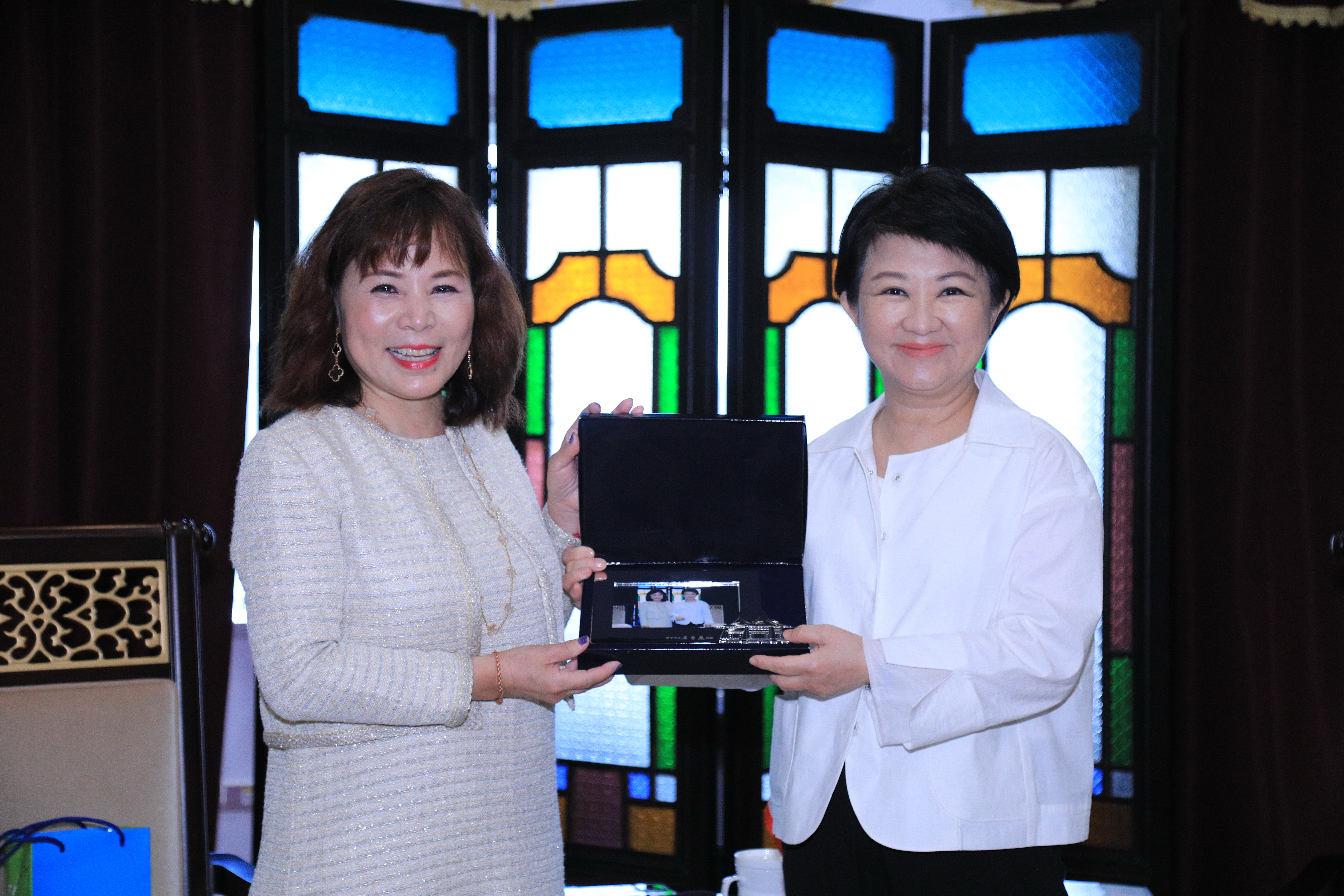 世華婦女協會副總會長陳玲華力邀赴美交流 盧市長:盼持續深化交流合作