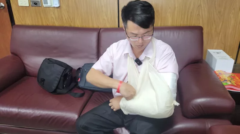 花蓮縣議員控分局長誘拐老婆 縣警局證實:有非公務聯繋交往密切 228 花蓮縣議員控分局長誘拐老婆 縣警局證實:有非公務聯繋交往密切 227