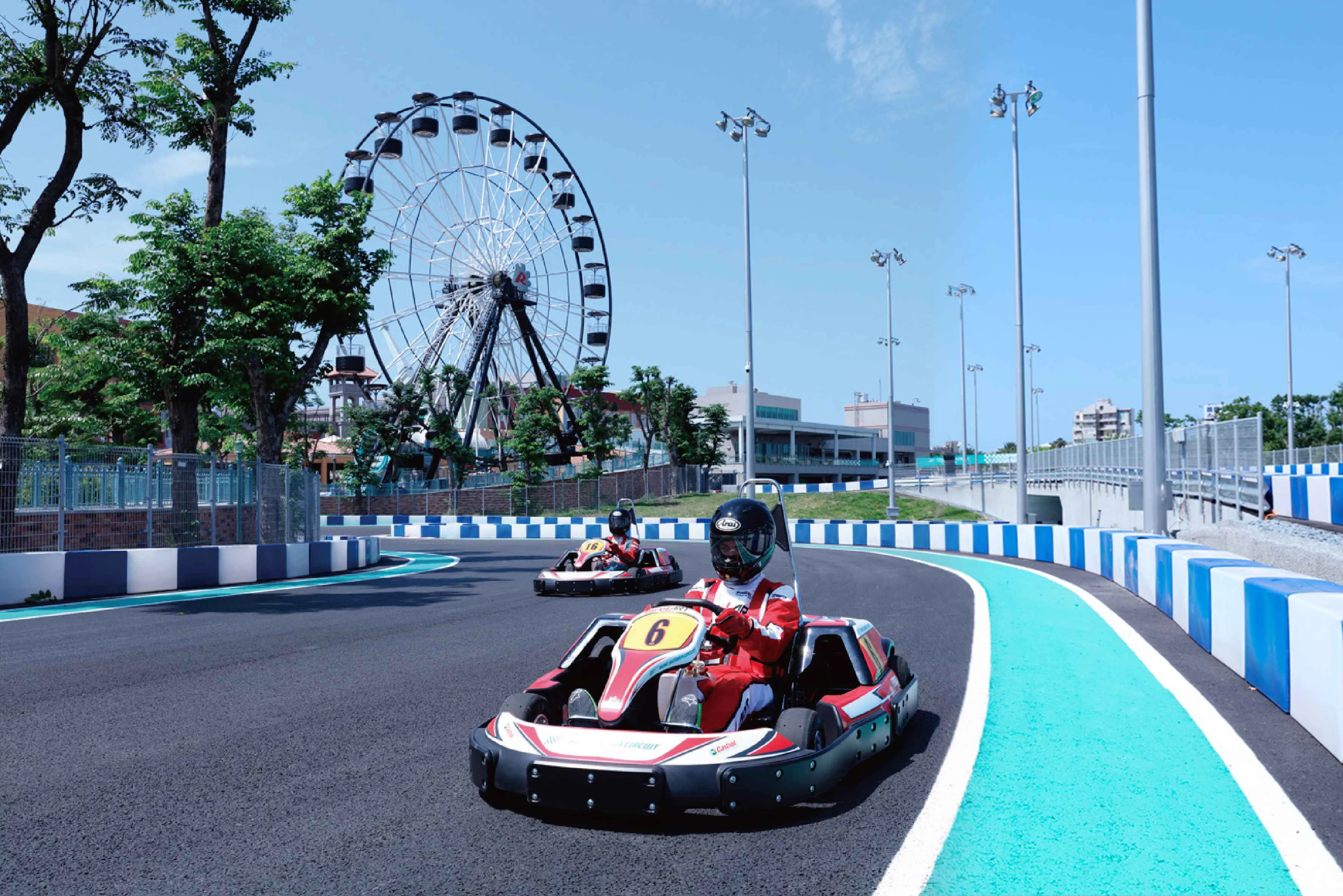 【skm Park Outlets】來一場專業的賽車吧。