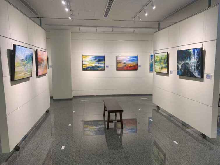 ▲「天地雲光」展覽一角。（頂新和德文教基金會提供）
