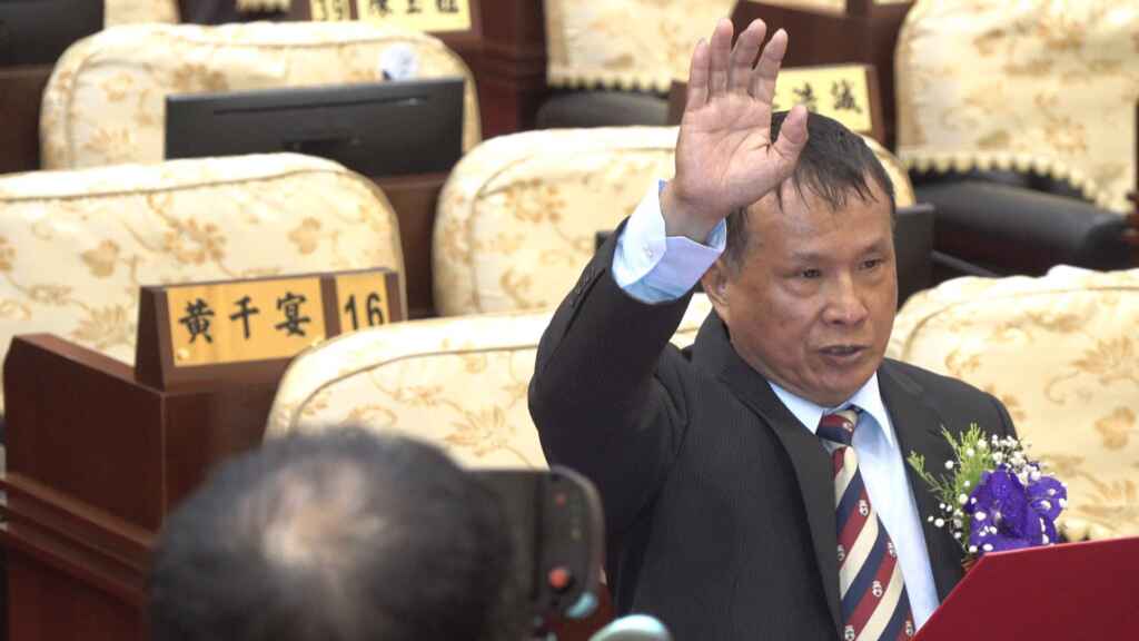 ▲蕭文雄議員今天上午在彰化縣議會宣誓就職。(記者林明佑攝)