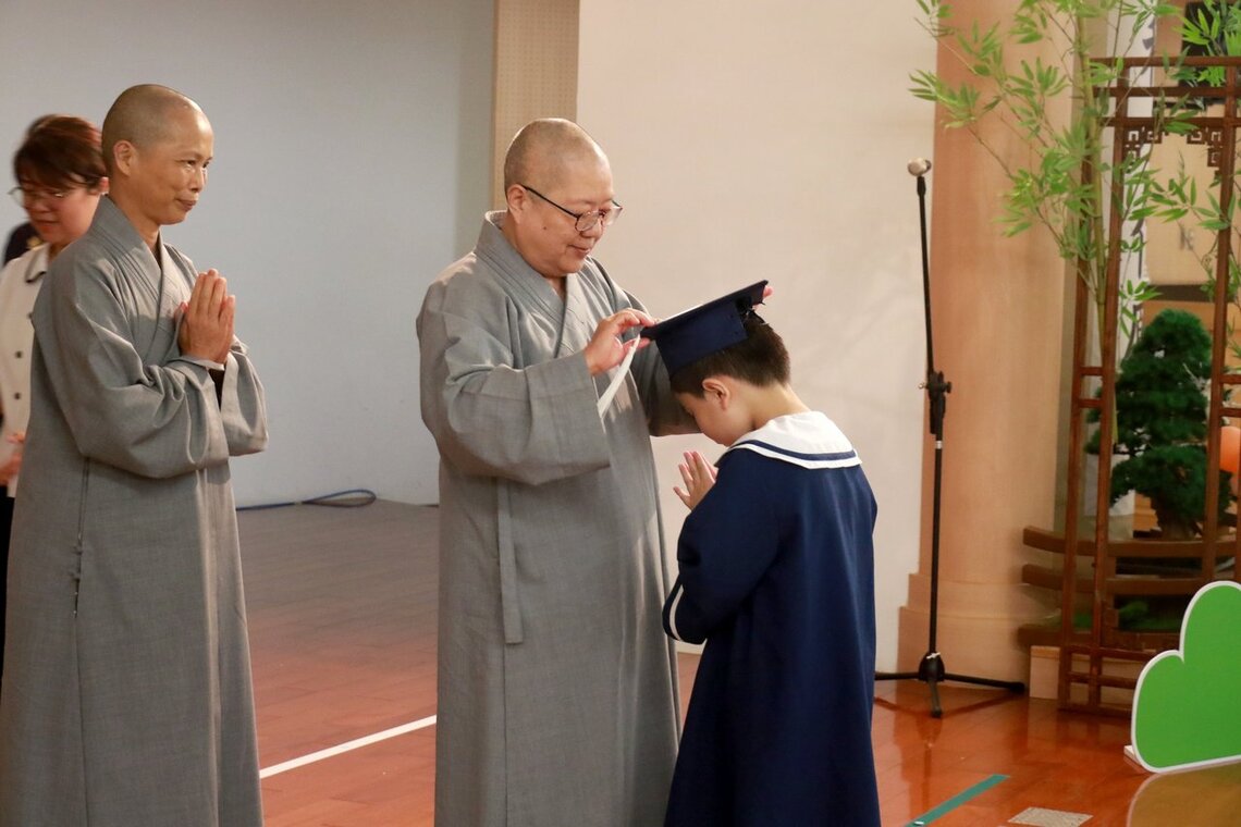 臺中大愛幼兒園首屆畢典 唯一畢業生見證全人教育