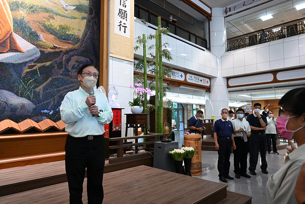 簡守信院長感謝全體同仁與慈濟志工的付出,透過這次大掃除,不僅凝聚大家的心也讓台中慈濟醫院能夠被看見。
