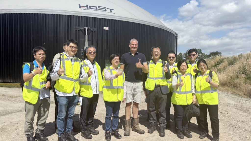 ▲彰化縣長率團參訪荷蘭牛糞沼氣發電廠,借鏡荷蘭在循環經濟上的成功經驗,期望未來能在彰化縣實現農業廢棄物的循環再利用,達到能源生產、減少排放和可持續能源生產的目標。(彰化縣政府提供)