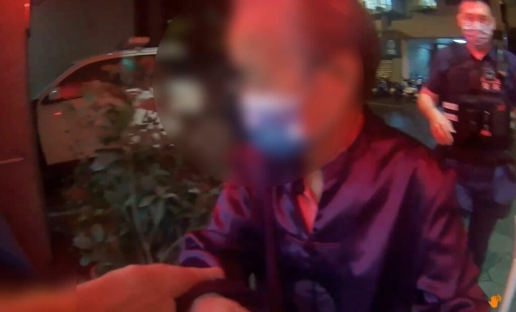 中華路有位迷失老人,到場後發現是一名老婦人迷路,因一時聯繫不到家屬,旋即護送老婦人回派出所休息
