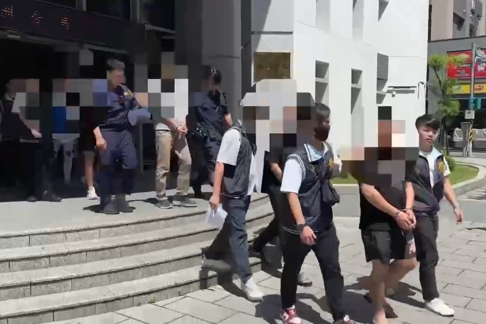 抖音直播間也是機房 黑幫假冒知名理財師詐逾3000萬 273 cnews204240629a05