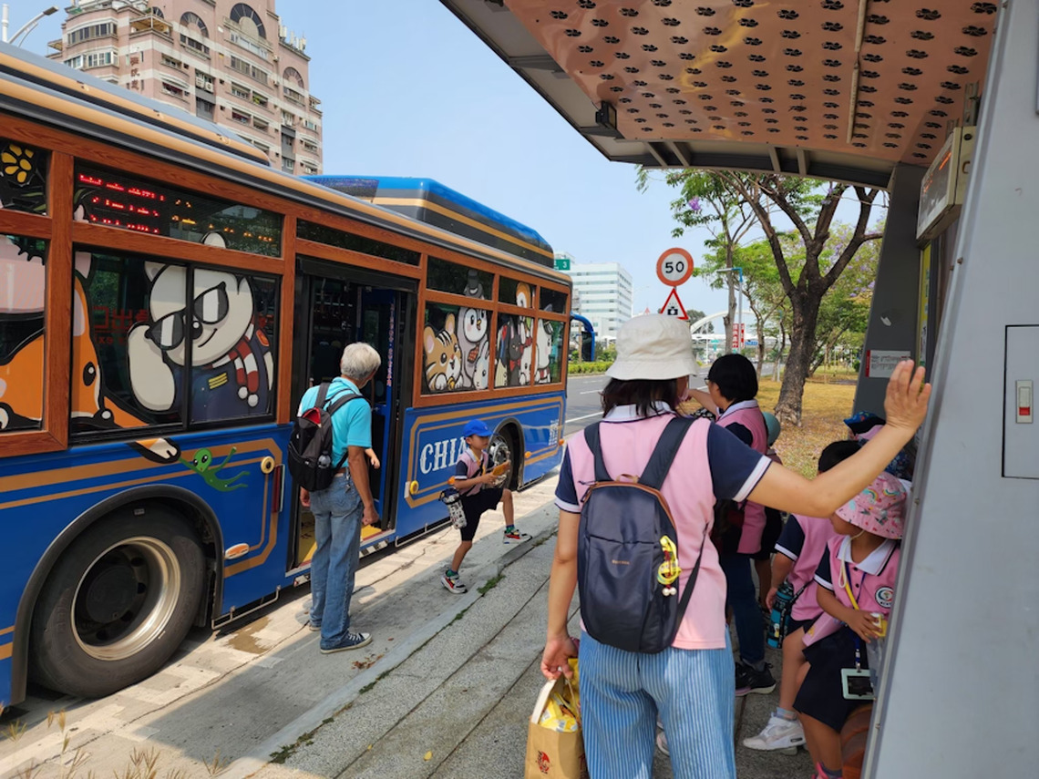 對抗世界級通膨 嘉義市免費公車再延長到113年12月31日