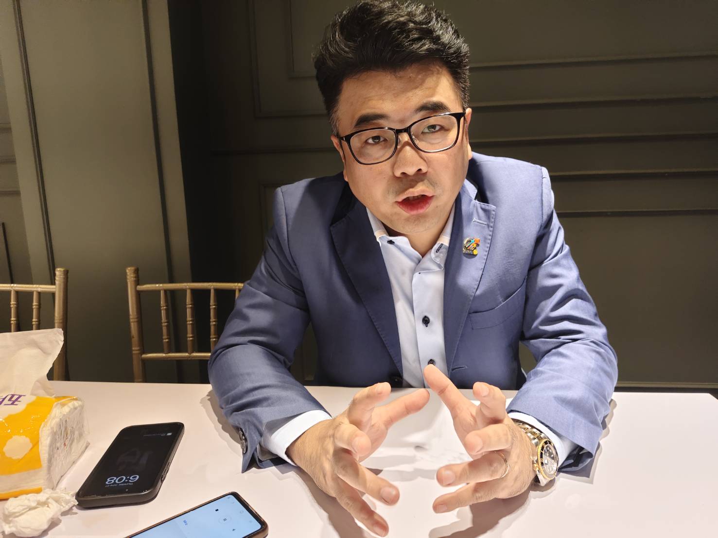 台北市東湖扶輪社創社會長趙國鈞說明創會目的就是要大家都幸福。(記者張欽攝影)