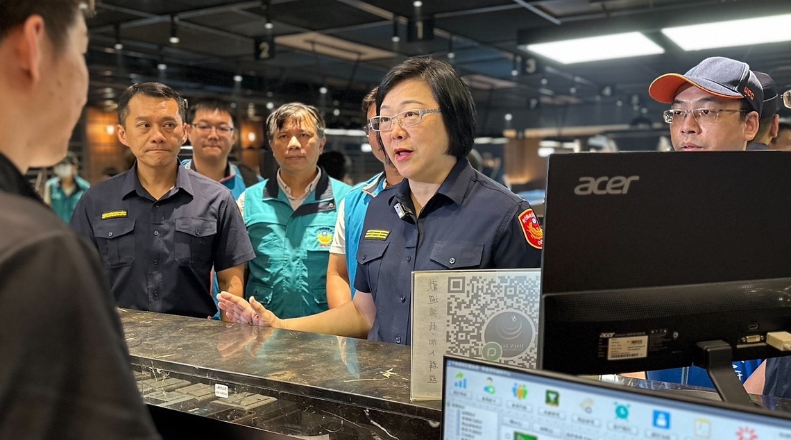 媽媽警局長宣介慈親率隊      關懷青少年暑期安全