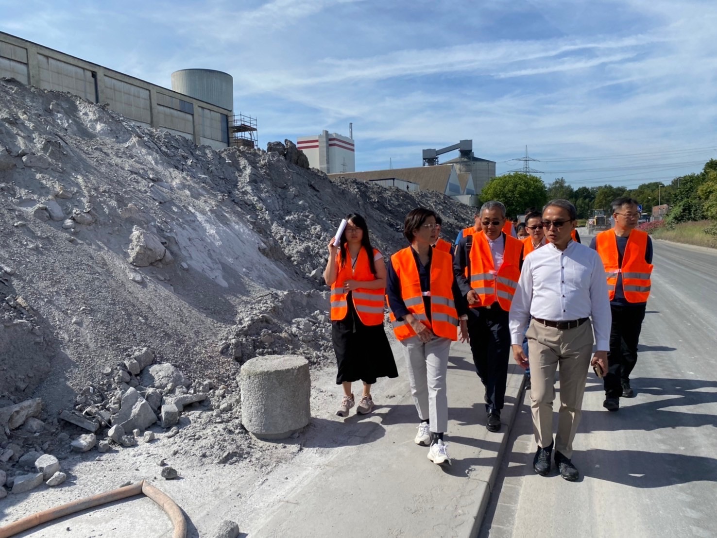 ▲彰化縣長王惠美率團參訪德國瑞曼迪斯集團，探討廢棄物再利用與碳排減少。（彰化縣政府提供）