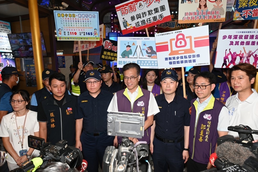▲放暑假囉！彰化縣警方啟動青春專案，針對青少年易聚集留連的KTV、網咖、電子遊藝場等場所加強稽查臨檢。（警方提供）