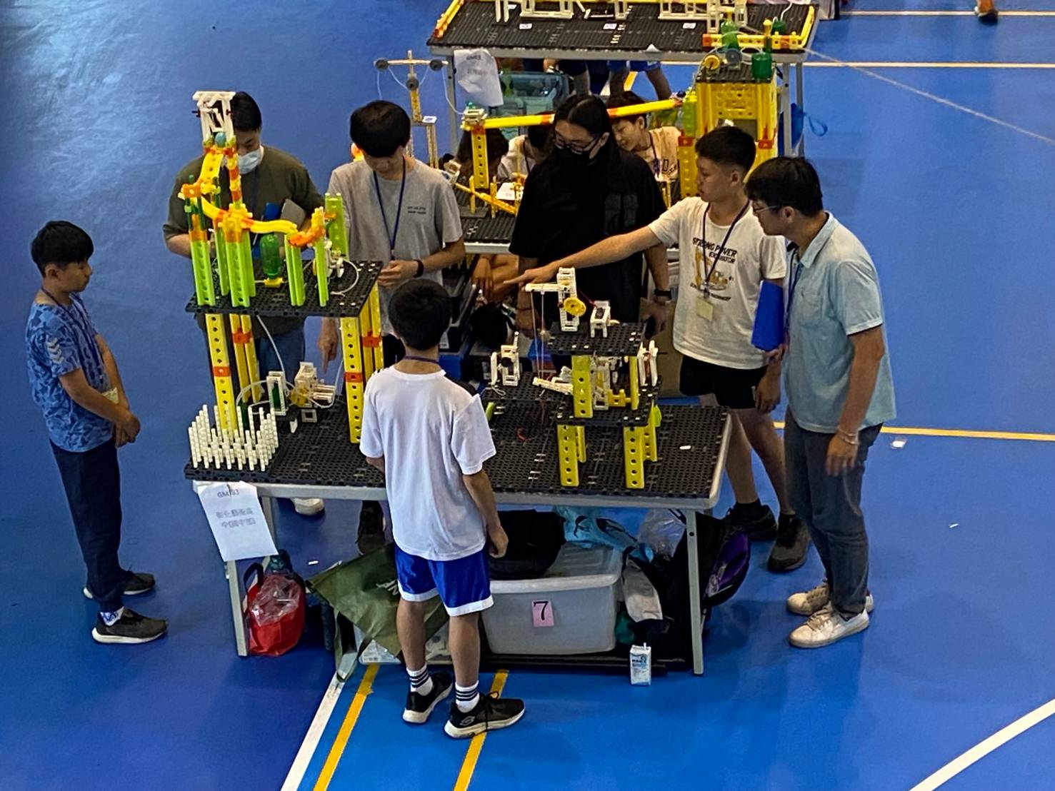 ▲2024世界機關王大賽臺灣賽，彰化藝術高中等4所學校共6隊脫穎而出，取得世界賽代表權，將於8月前往印尼萬隆參賽。（彰化縣政府提供）