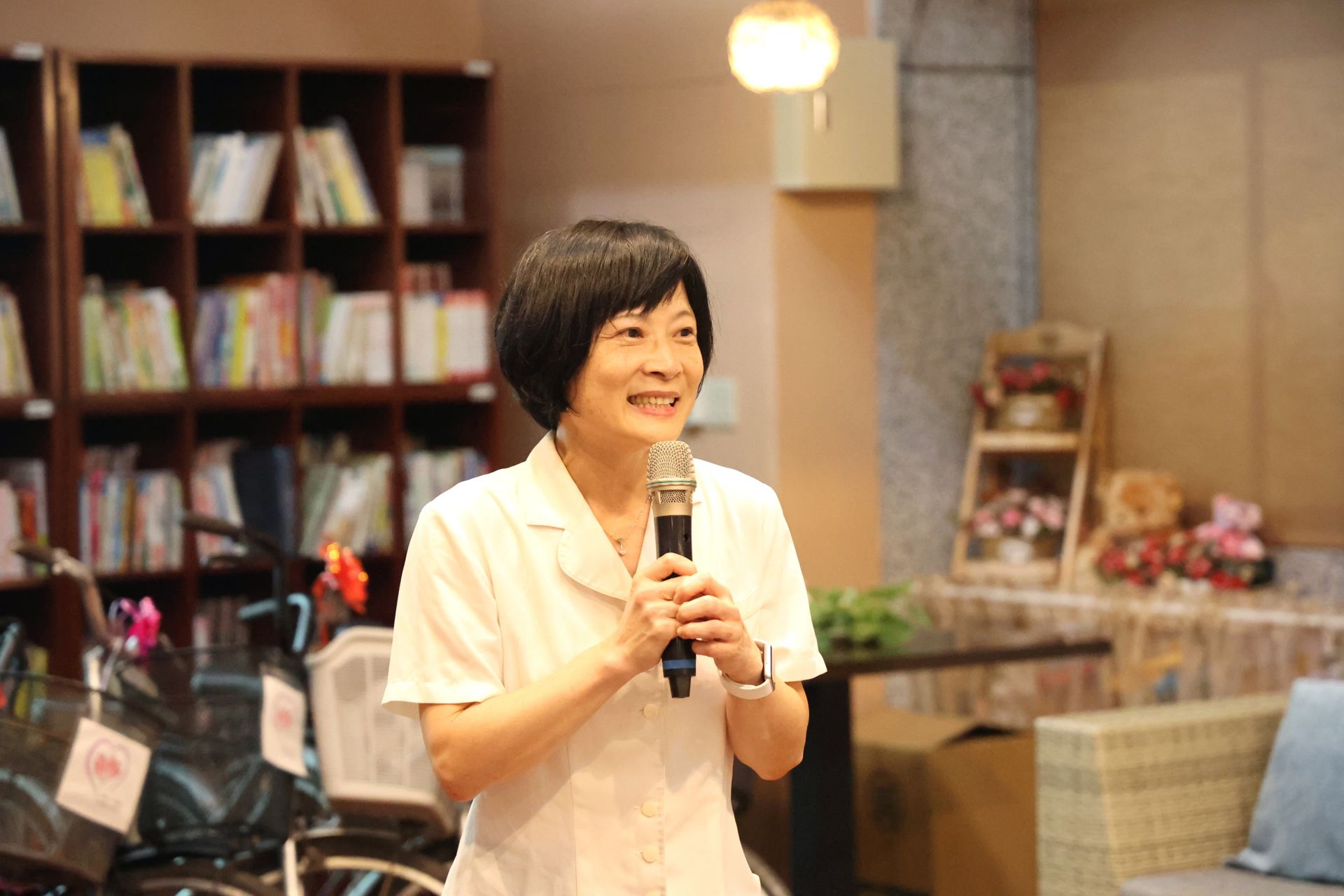 湯麗君主任表示，中階技術人力適用於《勞動基準法》，醫療院所即為直接雇主，對畢業後想留在臺灣就業的學生是很大的保障。