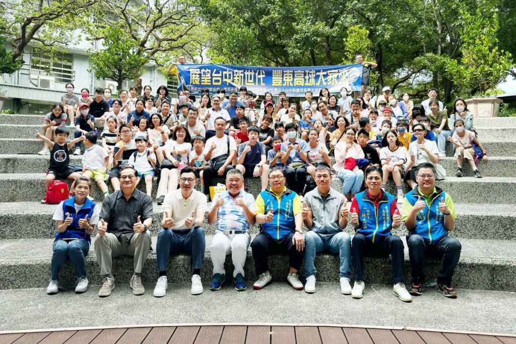 ▲立法院副院長江啟臣說,高爾夫日漸普及,豐原球場作為培育球員的重要搖籃,盼能藉舉辦活動,讓高爾夫球文化向基層扎根,給孩子健康快樂的成長。(記者張玉泰攝)