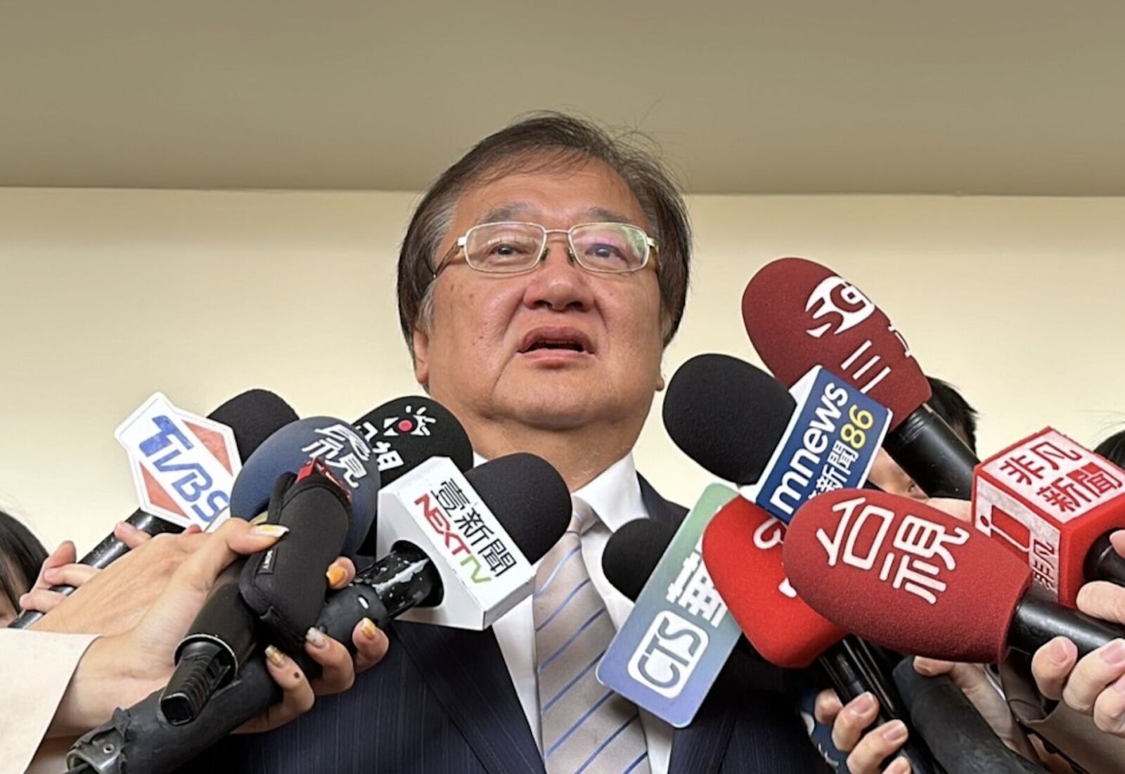 派系鬥爭換食藥署長? 邱泰源理由是「歡迎更有衝勁的人」 236 派系鬥爭換食藥署長? 邱泰源理由是「歡迎更有衝勁的人」 235