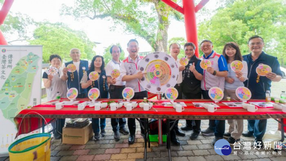 使茶葉風味評鑑更為客觀的「風味輪」。