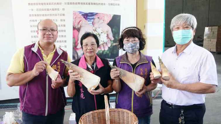▲花壇鄉長顧勝敏希望全省各地的鄉親好朋友能夠來花壇一日遊，了解花壇的在地風情與人文，並體驗花壇的農產品，特別是茉莉花和竹筍。（記者林明佑攝）