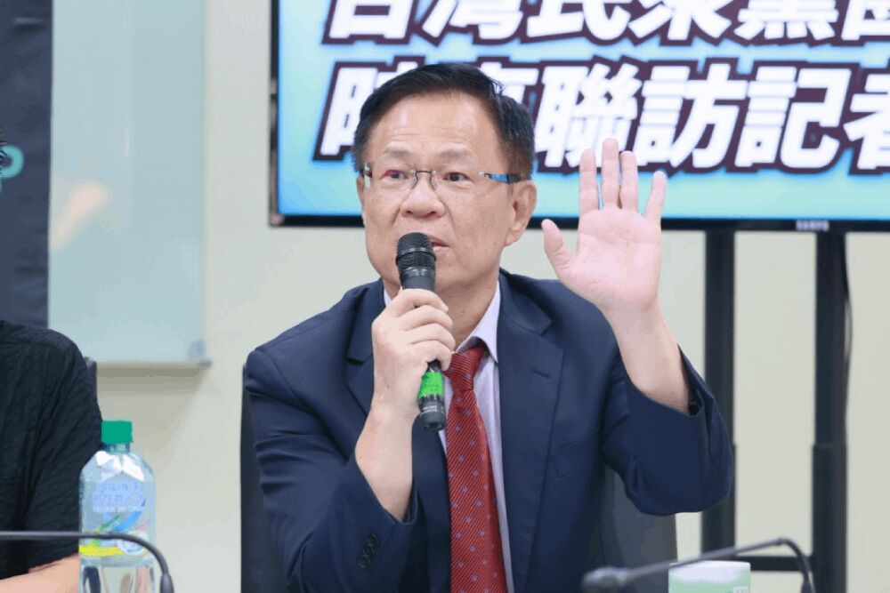 批陸委會警示赴陸升橙色 張啓楷籲:停止意識形態操弄 250 照片來源:立法委員張啓楷國會辦公室