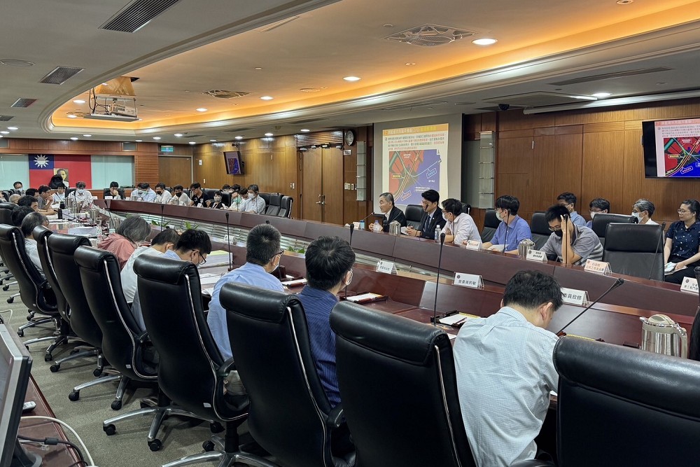 台中機捷橘線通過交通部審查 盧秀燕:未來可構成雙十字軸線 232 台中機捷橘線通過交通部審查 盧秀燕:未來可構成雙十字軸線 231