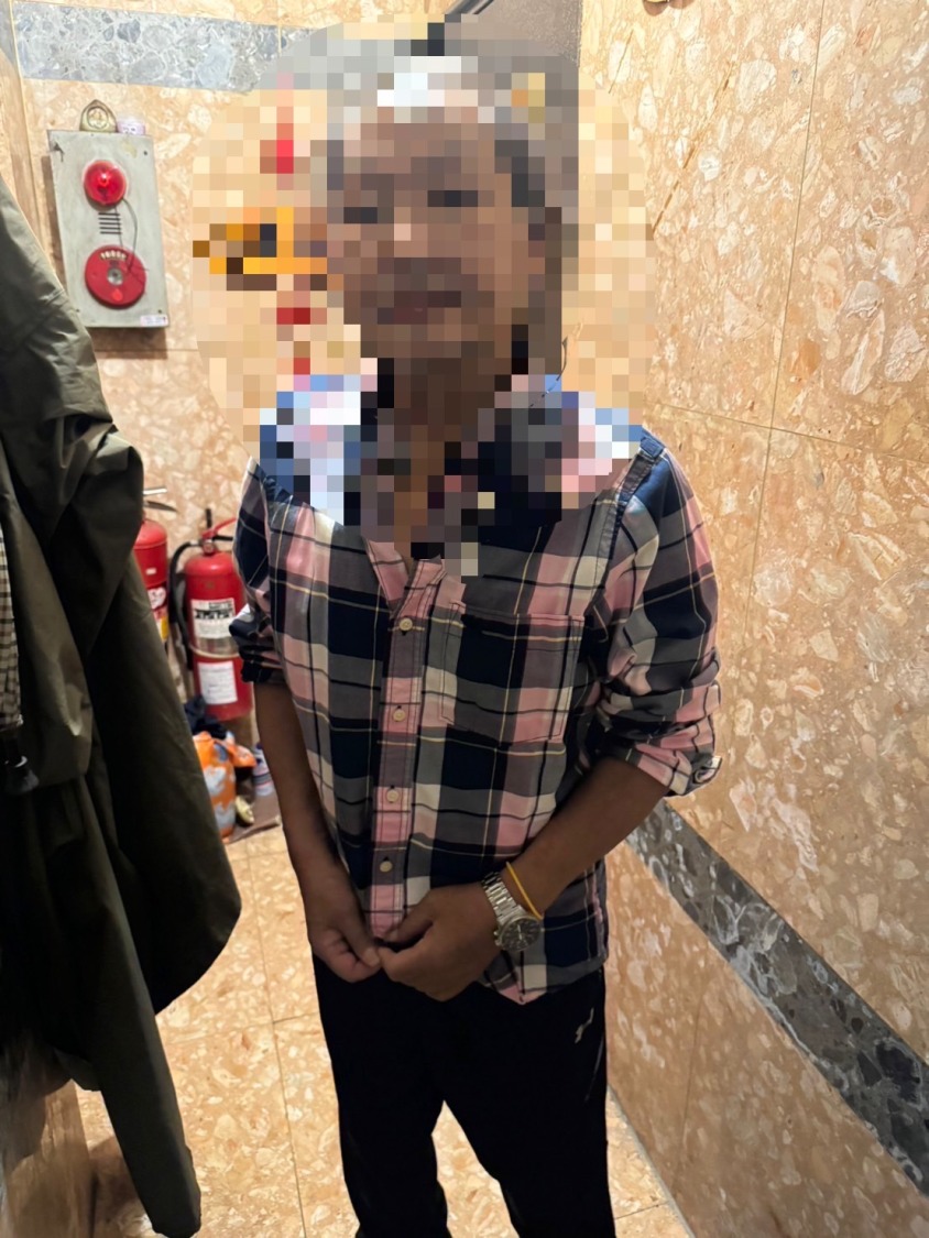 警方協助游男順利返家。(記者薛秀蓮翻攝)