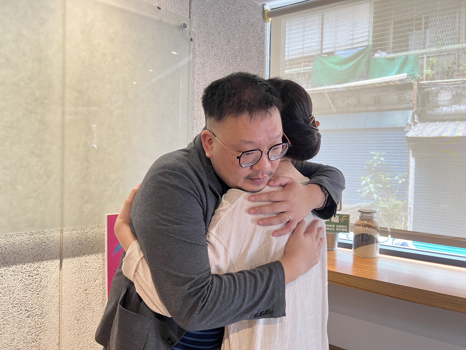 何濟威 執行長受到小樹傳愛協會發起人Dammy老師的理念感召,獲聘為小樹傳愛協會執行顧問。(圖/小樹傳愛協會提供)