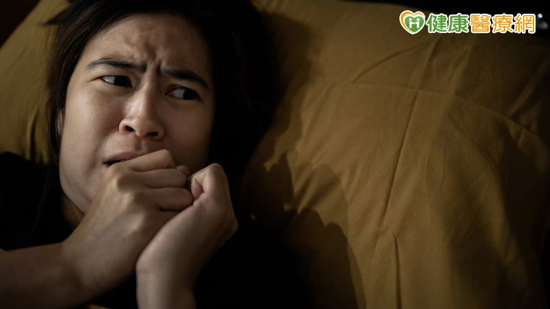  48歲女性上班族不自覺搖晃長達月餘 竟是「假性地震症候群」導致