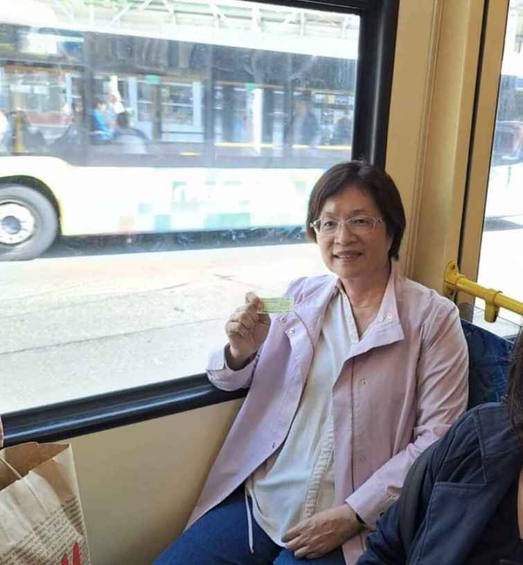▲王惠美表示，海德堡的輕軌及公車班次十分密集，轉乘很便利，且輕軌和客運共用部分路段，達到非常好的交通效果。（彰化縣政府提供）