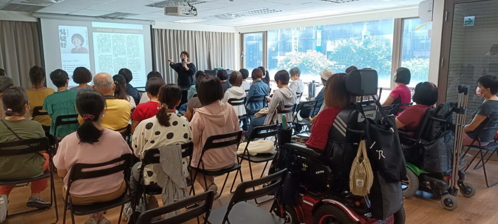 「多扶學堂」推出各式有趣的課程，加速樂齡學習多元服務