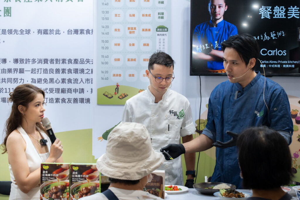 展區邀請廚師、營養師與民眾互動。