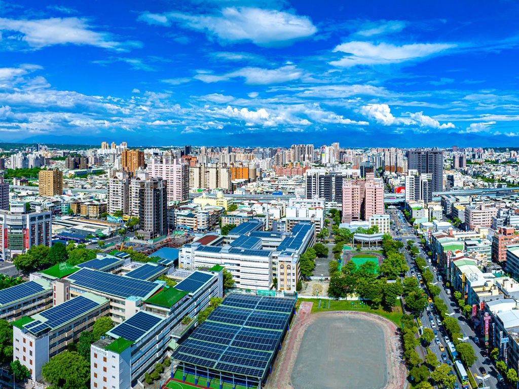 遠雄峰蘊」X《幸福空間》把陽光、微風搬進家！高雄限定絕美植感宅，超像住國外！