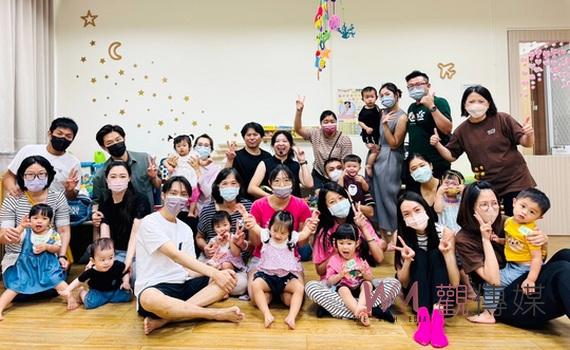 嘉義大學公共托育家園抓週慶生 新舊生親子音樂律動增進情誼