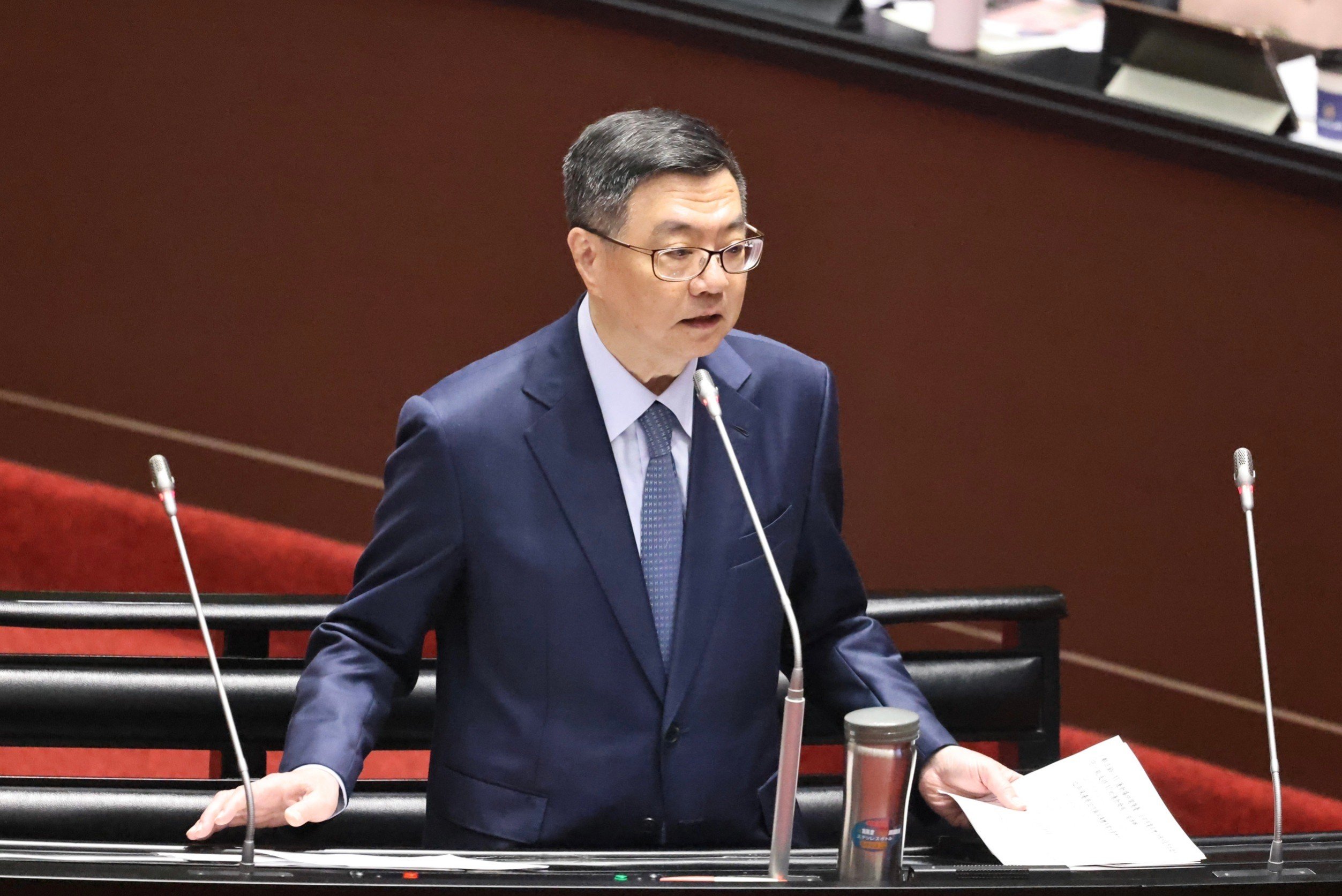 行政院長卓榮泰4日在院會表示,明年度全國軍公教的薪資待遇會往合理的方向調升。資料照片/林啟弘攝