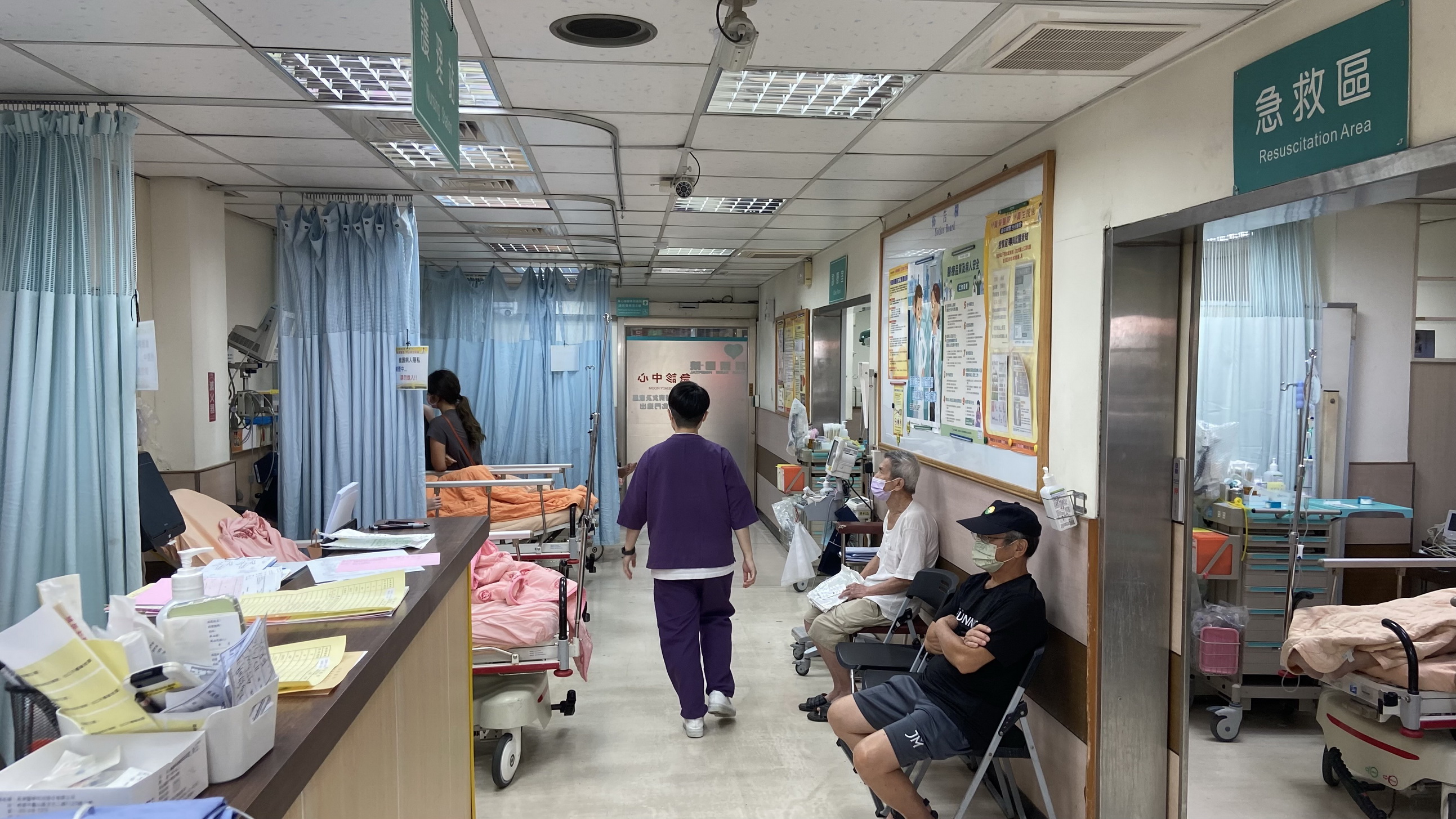 ▲社頭鄉一名75歲張姓男子突然路倒，緊急送醫後發現體溫達攝氏40度，意識模糊。（員榮醫院提供）