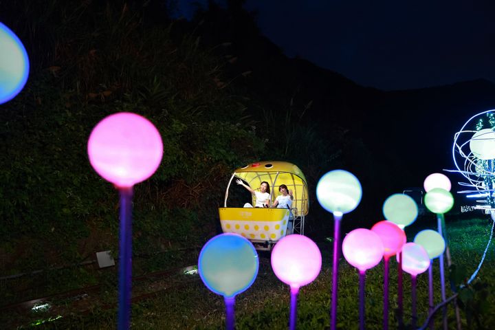 深澳鐵道自行車浪漫行 燦爛夏夜山海騎奇幻登場