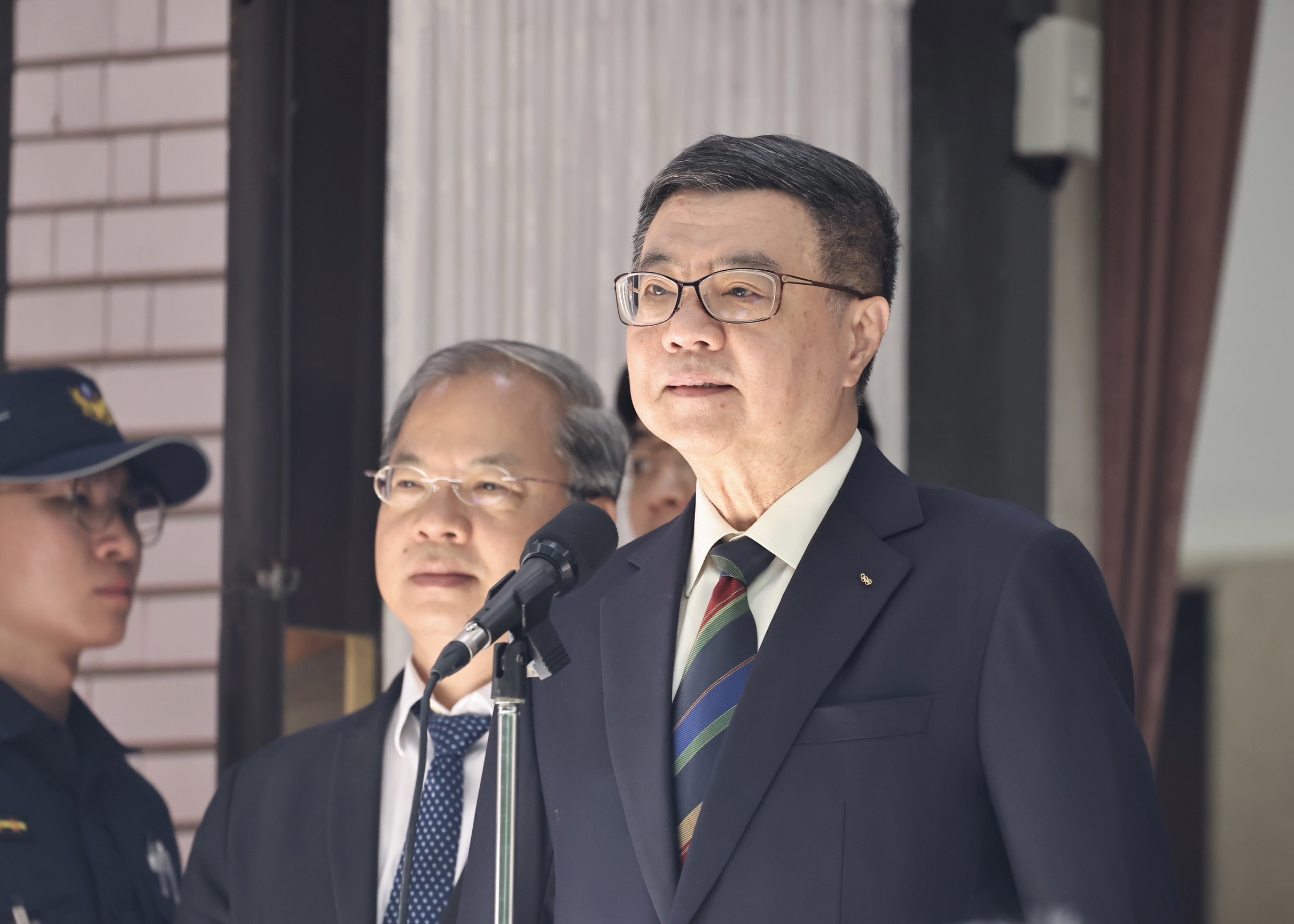 行政院長卓榮泰5日表示,引進中資參與離島重大公共工程,涉及國家安全問題,希望維持現狀。林啟弘攝