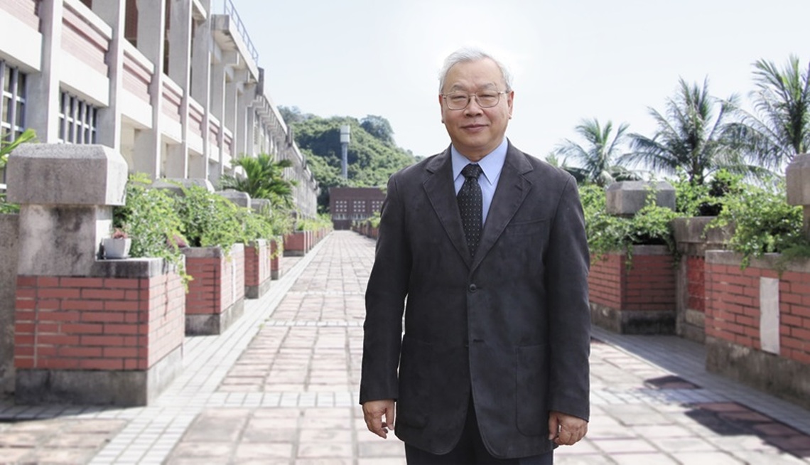 全球變遷與碳化學先驅 中山大學陳鎮東當選中研院院士