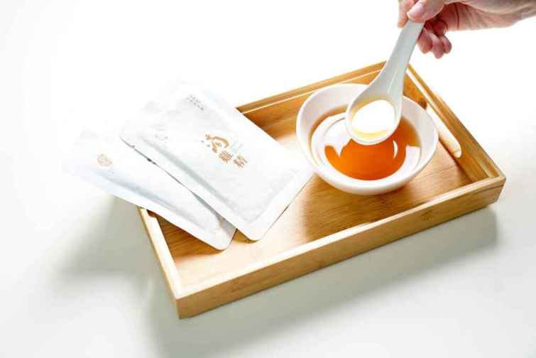 ▲用台中福華滴雞精，守護爸爸的健康。（台中福華大飯店提供）