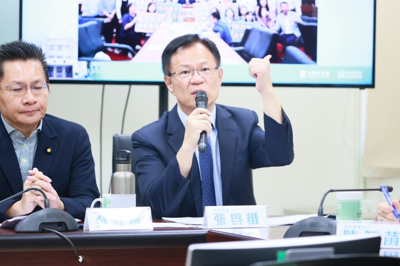 張啓楷強調，昨天四個委員會在民進黨杯葛下空轉，是立法院、行政院與人民三輸，(圖／民眾黨立院黨團)