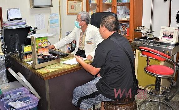 避免醫院急診擁塞 新冠輕症或非緊急醫療需請求先至診所就醫