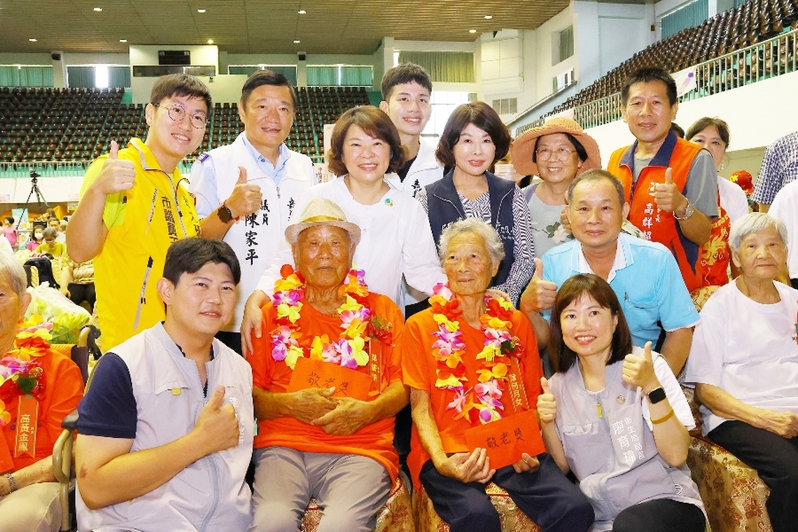 千歲長者同樂尬舞 嘉寶趴踢秀破紀錄!嘉義市長黃敏惠揪爺奶繼續樂齡勇壯