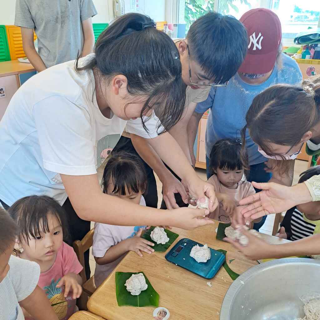 ▲大葉大學通識課程師生協助秀水鄉民俗文化夏令營。(大葉大學提供)