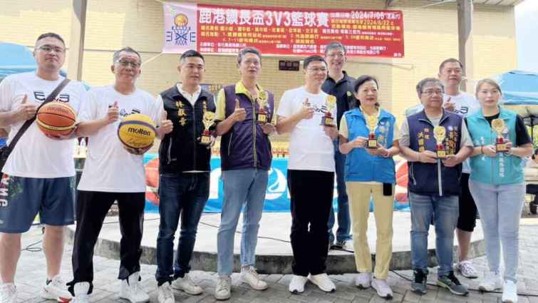 ▲許志宏鎮長鼓勵年輕朋友們，放下3C產品、走出戶外，培養良好運動習慣，為自己蓄積能量，讓健康長伴左右！（鹿港鎮公所提供）
