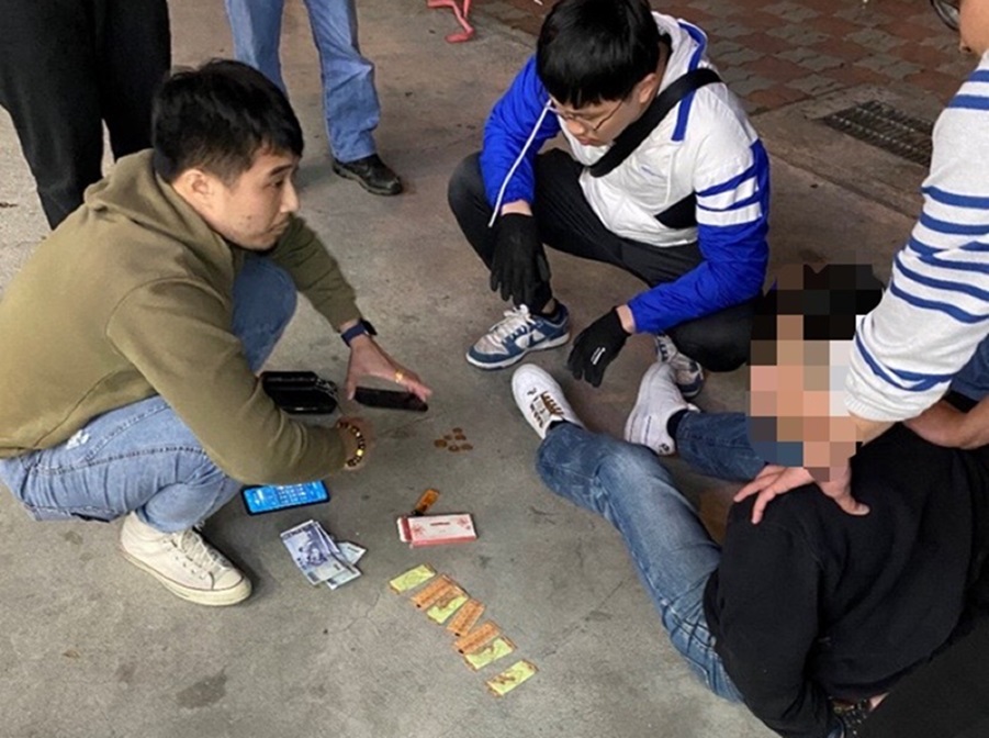 ▲圖說:中市刑大破獲暱稱「小火龍超派」的販毒集團,緝獲運毒小蜜峰劉男 (圖/台中市政府 提供)