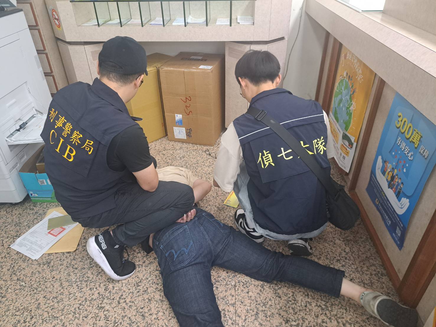 刑事局大規模掃蕩黑幫 竹聯幫明仁會前後會長都被逮 214 刑事局大規模掃蕩黑幫 竹聯幫明仁會前後會長都被逮 213