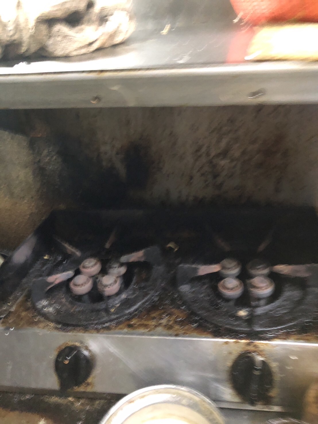 11人吃完煙燻、鹹水鵝肉送醫！ 南港鵝肉店「髒亂噁況」曝光 251