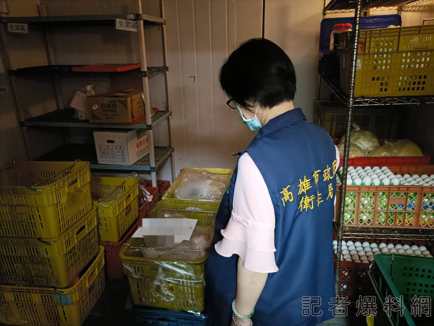 ▲衛生局前往4間餐廳，要求預防性下架。（圖／衛生局提供）