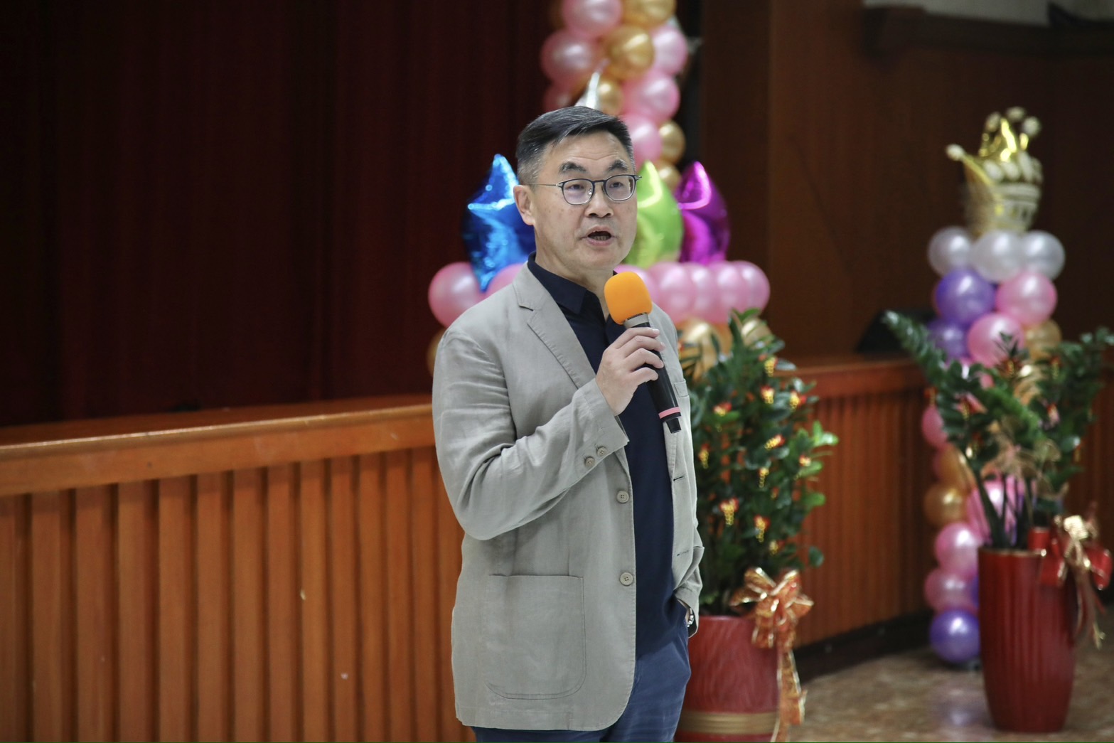 新北警局副局長劉崇智榮退 生涯領悟:「萬丈紅塵三杯酒、千秋大業一壺茶」 220 新北警局副局長劉崇智榮退 生涯領悟:「萬丈紅塵三杯酒、千秋大業一壺茶」 219