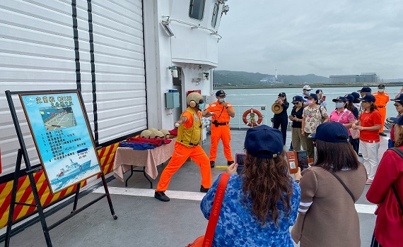 「八里港灣嘉年華」7/27-28開趴 親水消暑登海巡艦