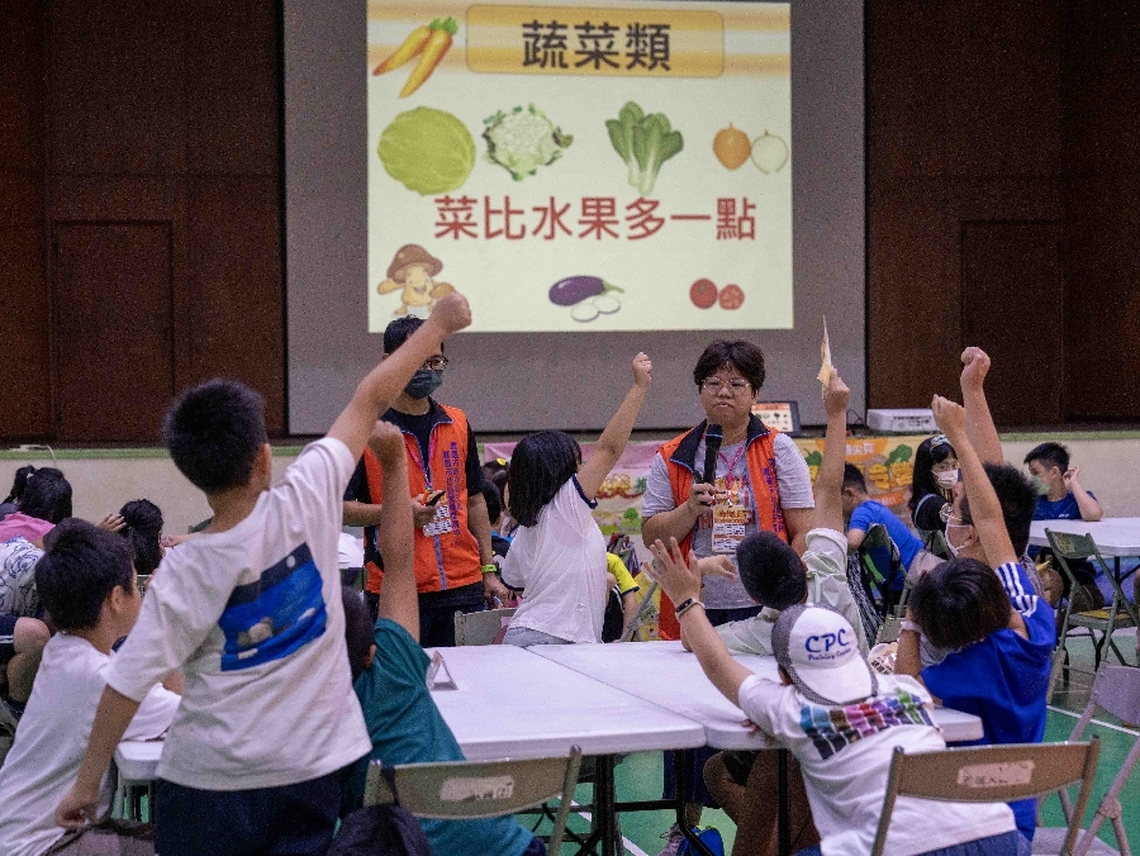 嘉市衛生局舉辦「營養尖兵兒童夏令營」 健康飲食生活扎根、潔牙運動成長加分