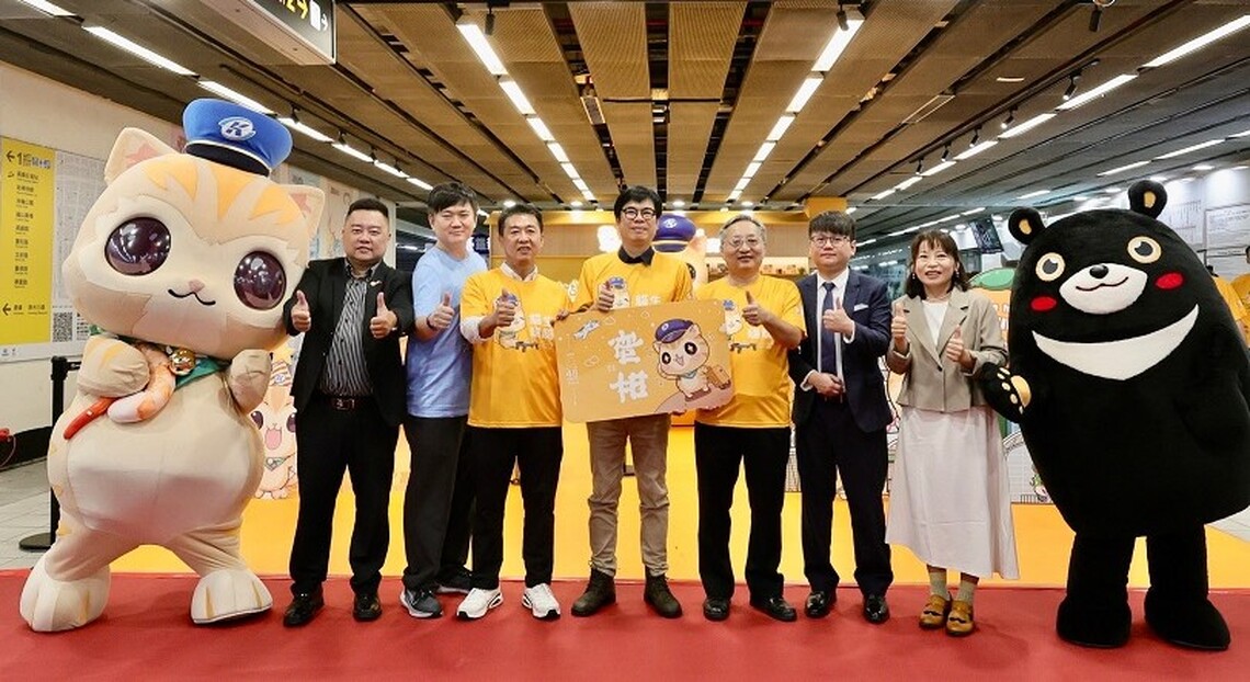 全台第一家「蜜柑站長專賣店」開張大吉 陳其邁剪綵祝賀 誠摯推薦可愛保證